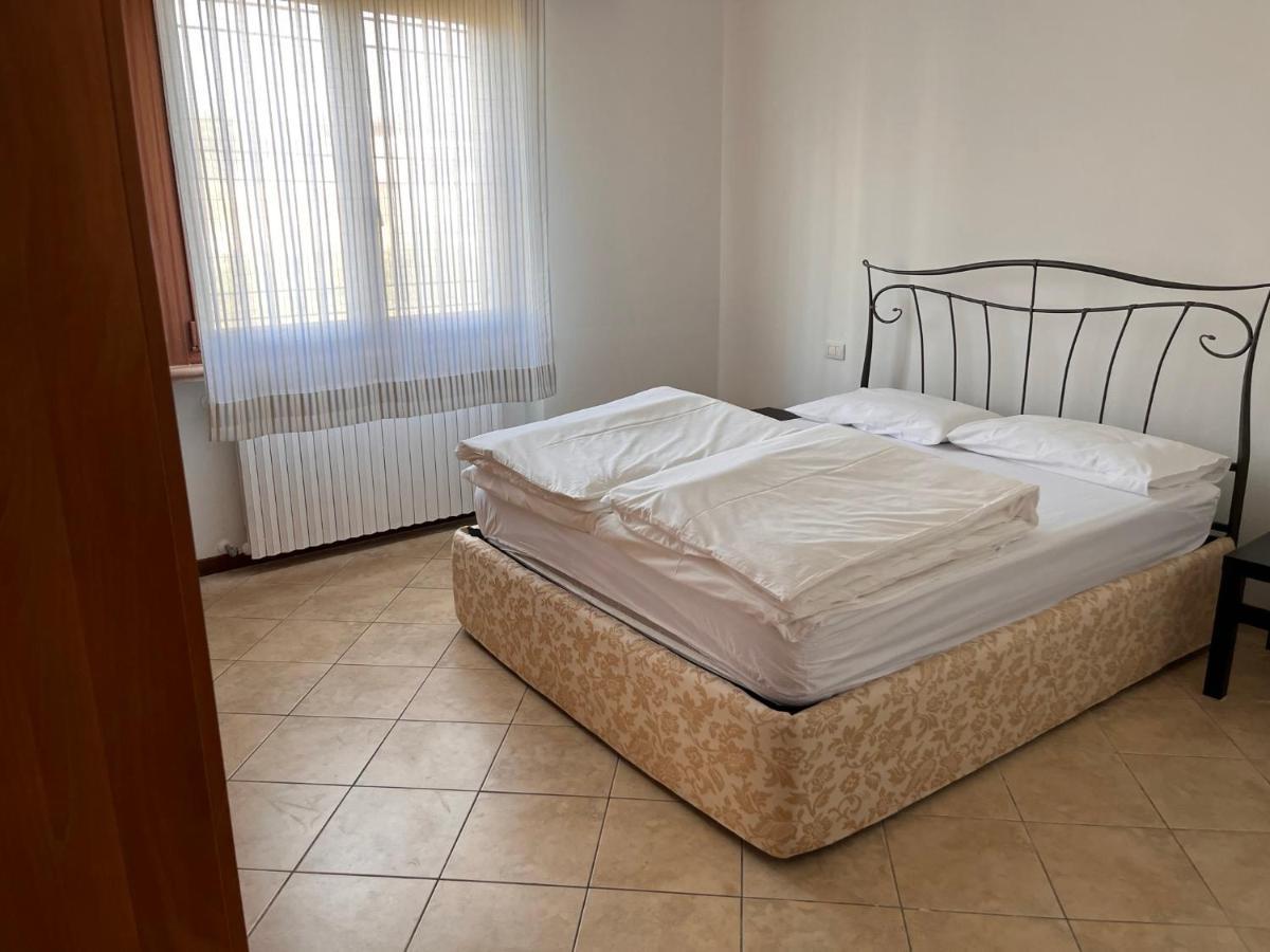 Sebino 11 Lägenhet Peschiera del Garda Exteriör bild