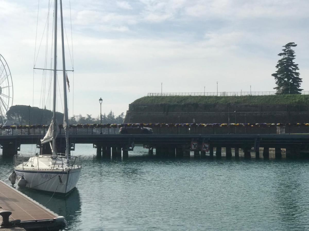 Sebino 11 Lägenhet Peschiera del Garda Exteriör bild