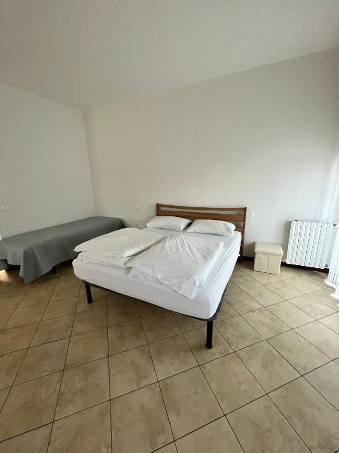 Sebino 11 Lägenhet Peschiera del Garda Exteriör bild